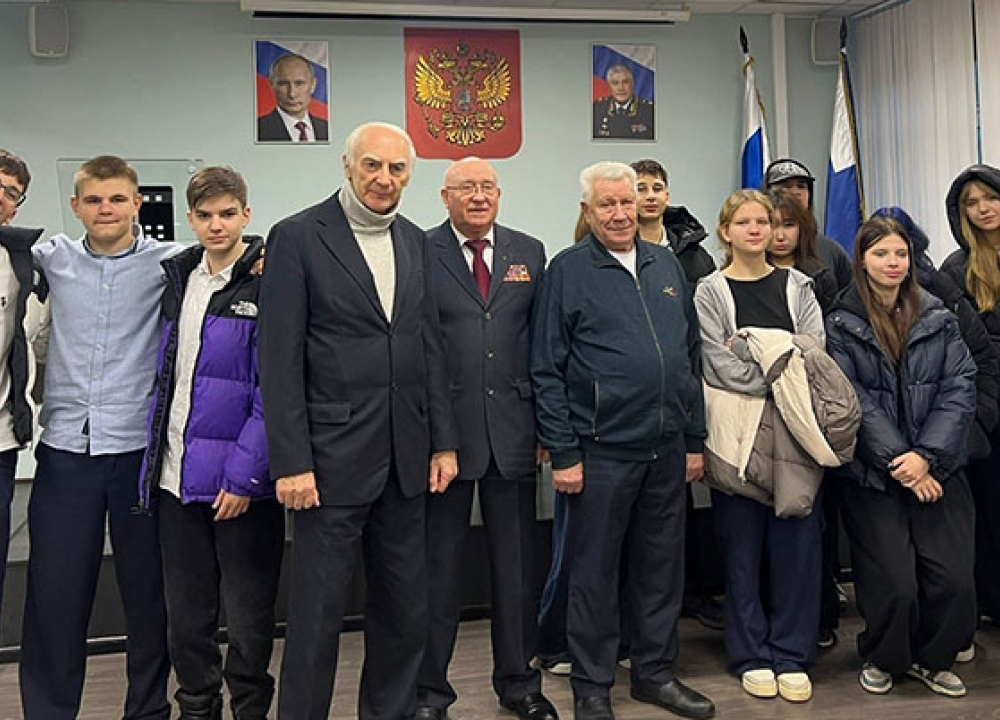 В Отделе МВД России по Обручевскому району школьникам рассказали о...