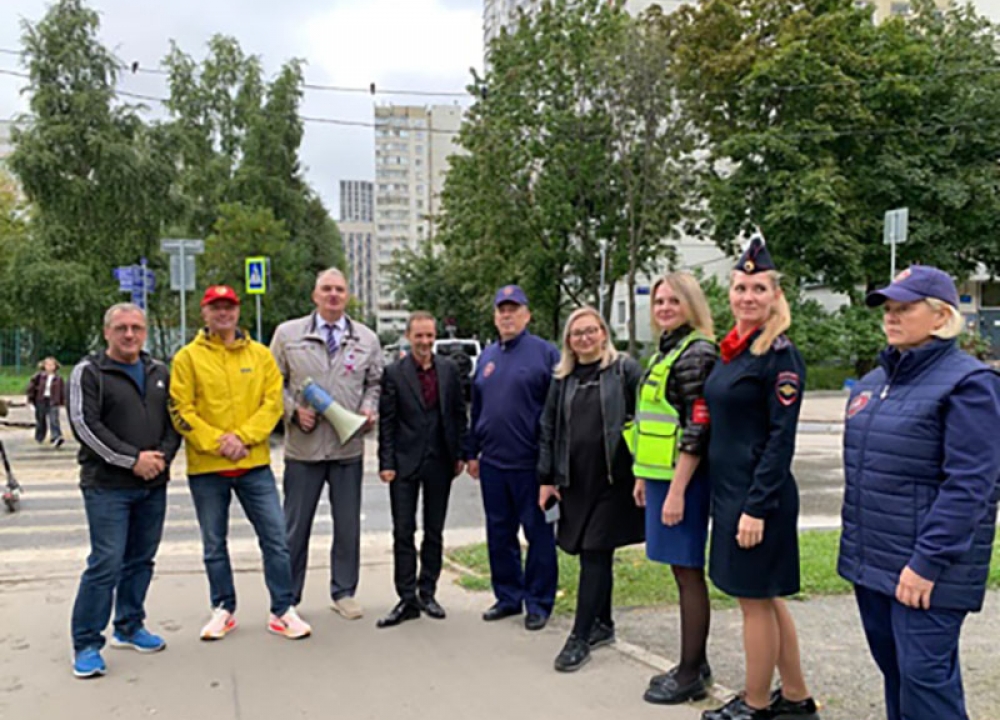 Сотрудники Госавтоинспекции юго-запада Москвы провели профилактическое мероприятие совместно с помощником...