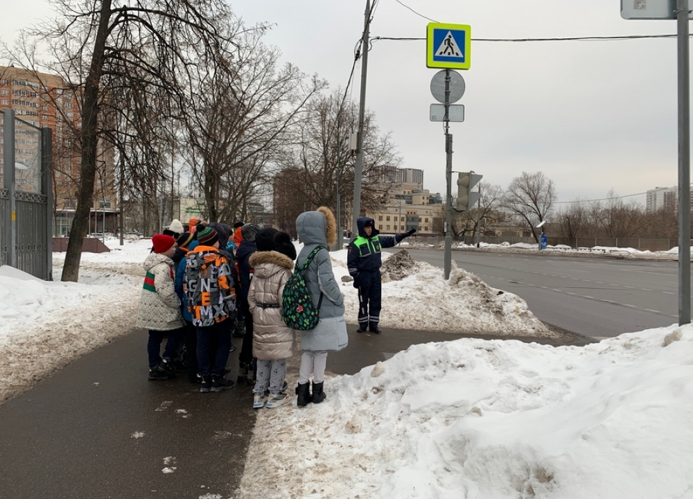 «Шагающий автобус» на улицах Юго-Западного округа