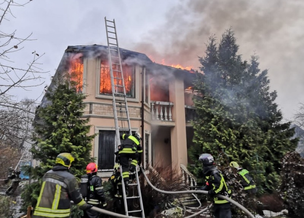 В ноябре московские пожарные спасли 66 человек