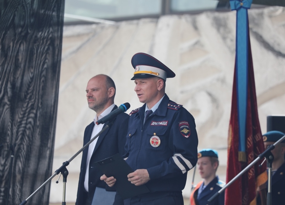 Полицейские Юго-Западного административного округа г. Москвы поздравили детей столицы с...